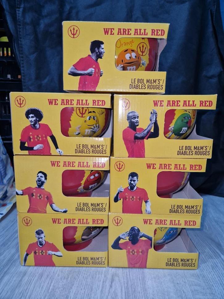 M&M's red devils edition kom te koop per stuk of set, Verzamelen, Complete verzamelingen en Collecties, Ophalen of Verzenden