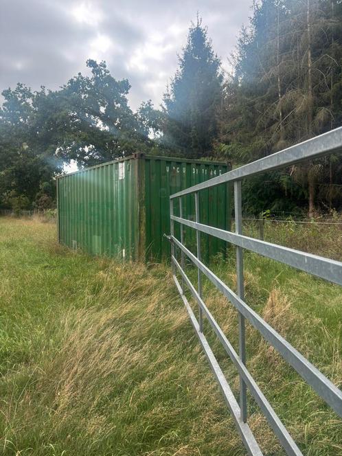 2 plaatsen op weide en weide in eigen beheer te huur., Dieren en Toebehoren, Stalling en Weidegang
