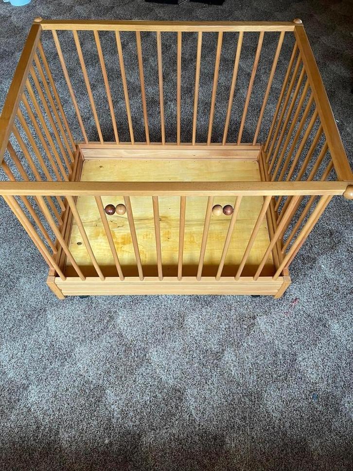 Kinderbox van het merk QUAX van hoge kwaliteit,, Kinderen en Baby's, Babyparken, Zo goed als nieuw, In hoogte verstelbaar, Wieltjes