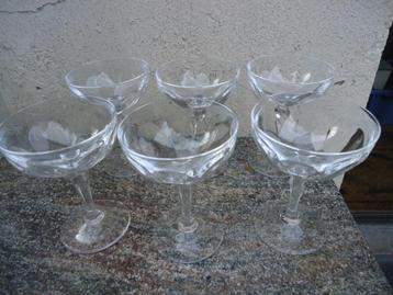6 kristallen champagneglazen beschikbaar voor biedingen