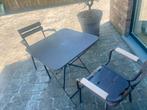 2 Bruine Vedett terrasstoelen met leuning en Vedett tafel, Tuin en Terras, Overige materialen, Gebruikt, Tuinset, Eettafel