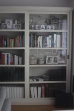 Boekenkast met 2 glazen schuifdeuren, Huis en Inrichting, Kasten | Boekenkasten, Ophalen, Met plank(en), Gebruikt, 200 cm of meer