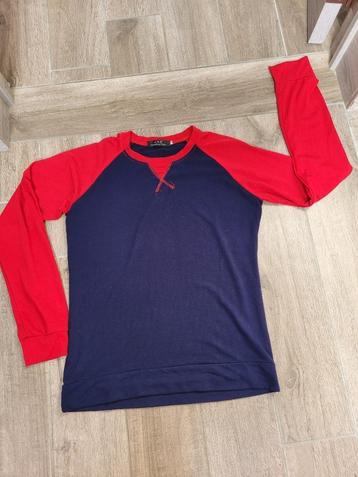 Lichtgewicht trui voor jongens M beschikbaar voor biedingen