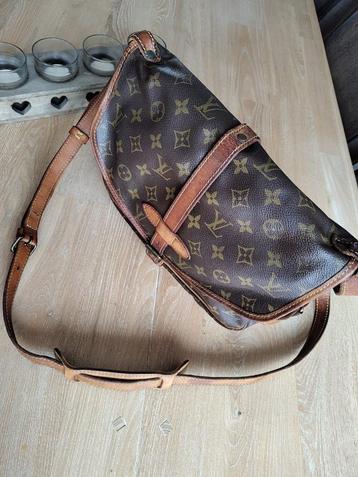 Louis Vuitton Saumur 30 Monogram – Authentieke Crossbody Tas beschikbaar voor biedingen