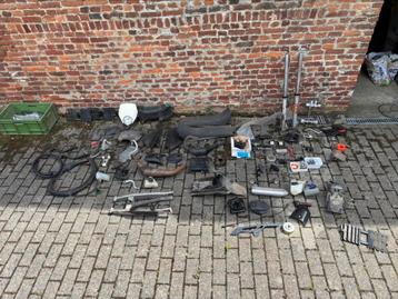 Derbi onderdelen beschikbaar voor biedingen