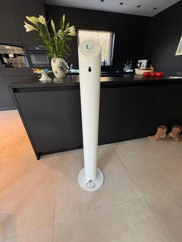 Staande dispenser handontsmetting beschikbaar voor biedingen