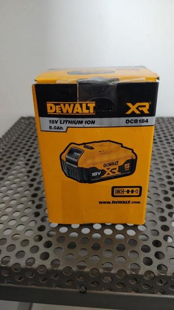 De walt accu batterijen. 10 stuks te koop. NIEUW beschikbaar voor biedingen