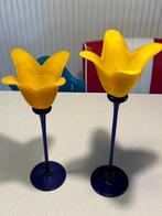 2 mooie blauw/gele bloemenvazen in glas, Glas, Gebruikt, 50 tot 75 cm, Ophalen
