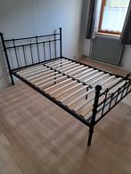 Lit,matelas, table de chevet, Enlèvement