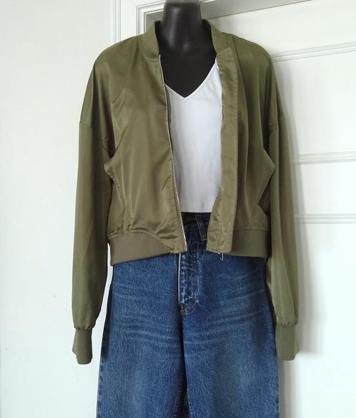 nieuw Haily's groen bomberjasje, M, Kleding | Dames, Jassen | Zomer, Nieuw, Maat 38/40 (M), Groen, Ophalen of Verzenden