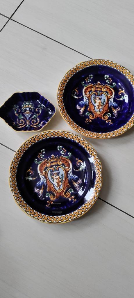 3 pièces Renaissance en Faïence de Gien, Verzamelen, Porselein, Kristal en Bestek, Zo goed als nieuw, Bord of Schaal, Porselein