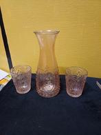 Vase et 2 bougeoirs en verre rose, Antiquités & Art, Antiquités | Verre & Cristal, Enlèvement ou Envoi