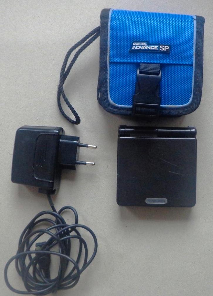 Gameboy Advance SP Zwart + originele oplader + tasje, Consoles de jeu & Jeux vidéo, Consoles de jeu | Nintendo Game Boy, Utilisé