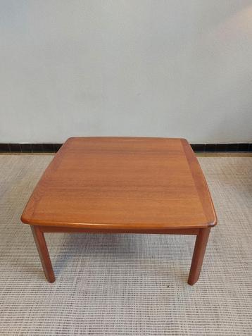 Vintage salontafel jaren 70 teak vierkant