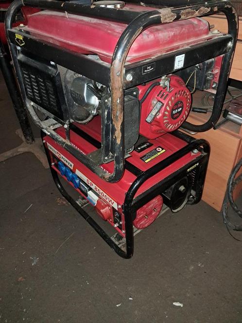 2 groupes électrogènes à réparer (lire l annonce), Doe-het-zelf en Bouw, Aggregaten, Zo goed als nieuw, Benzine, Ophalen