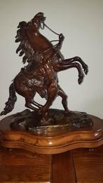 Antieke bronzen groot beeld met hoogwaardige plaquette., Antiek en Kunst, Ophalen