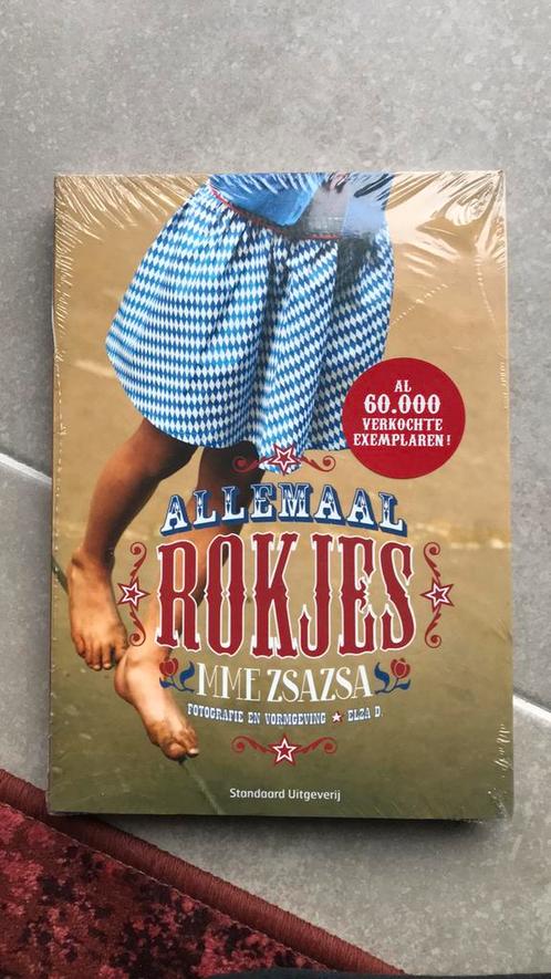 Mme Zsazsa - Allemaal rokjes ONGEOPEND, Boeken, Hobby en Vrije tijd, Nieuw, Borduren en Naaien, Ophalen of Verzenden