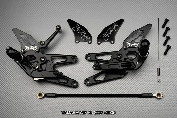 Platine Commandes Reculées YAMAHA YZF R6 2003 2004 2005, Motos, Accessoires | Autre, Neuf, Enlèvement ou Envoi