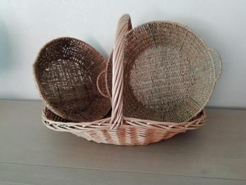 Manden in riet / raffia? Presentatiemanden kadomanden  beschikbaar voor biedingen