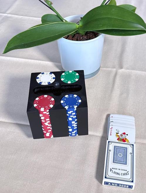 Pokerset / Speelkaarten / 100 gekleurde pokerchips / NIEUW, Verzamelen, Speelkaarten, Jokers en Kwartetten, Nieuw, Speelkaart(en)