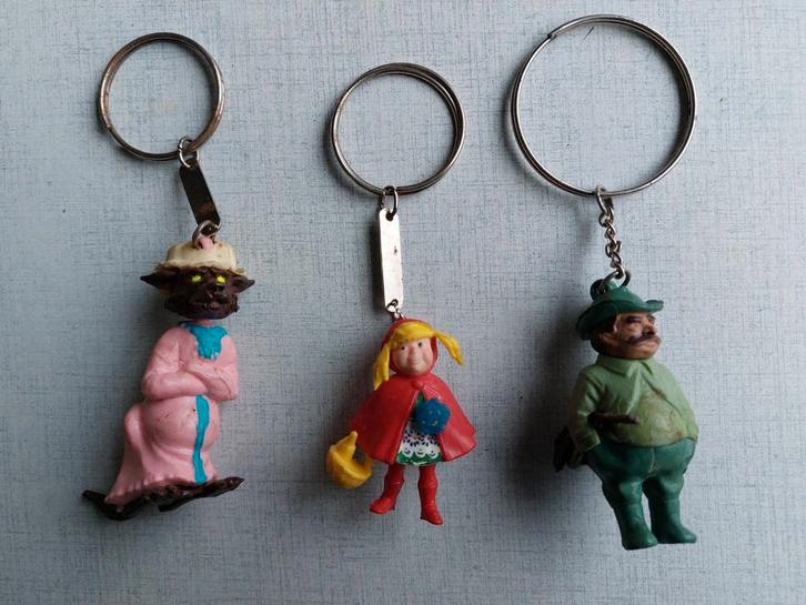 3 sleutelhangers van Roodkapje - vintage, Verzamelen, Sleutelhangers, Gebruikt, Ophalen of Verzenden