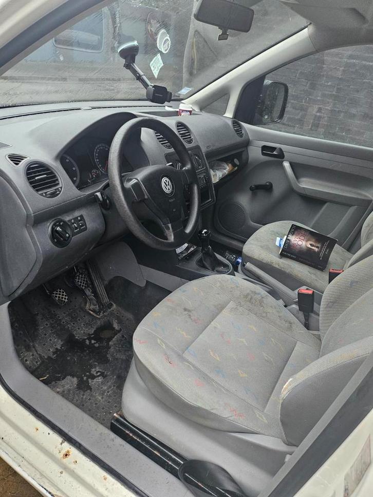 Vw caddy 2l diesel, Autos, Volkswagen, Particulier, Caddy Combi, Diesel, Euro 4, 2 portes, Boîte manuelle, Blanc, Gris