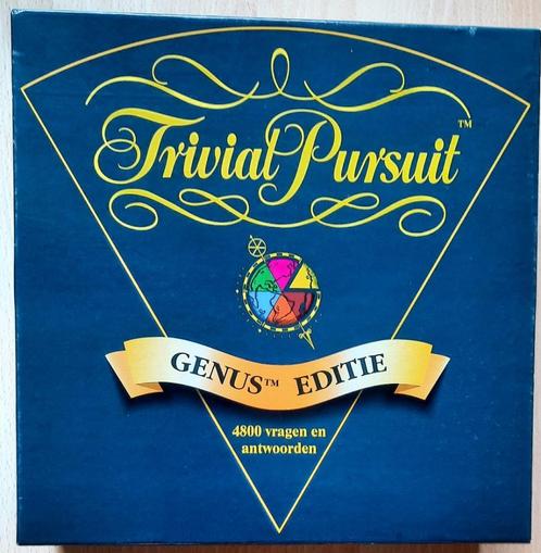 Trivial Pursuit Genus Editie, Hobby en Vrije tijd, Gezelschapsspellen | Bordspellen, Zo goed als nieuw, Vijf spelers of meer, Ophalen of Verzenden