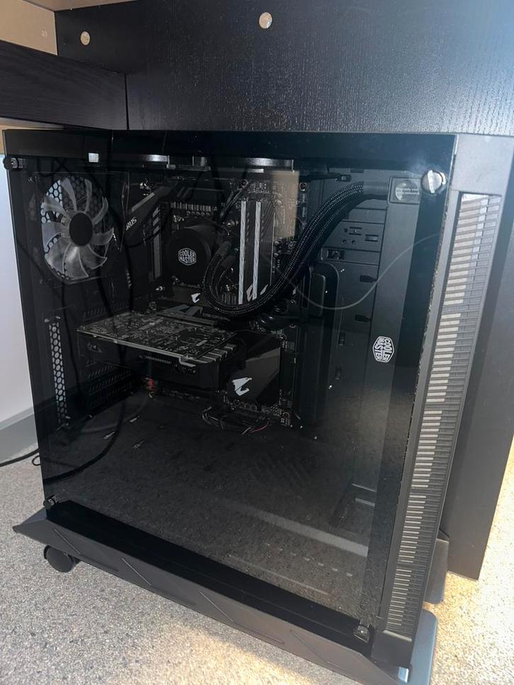 Gaming PC, Computers en Software, Computerbehuizingen, Zo goed als nieuw, Ophalen