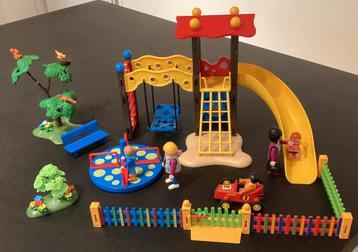 Playmobil 5568: Kinderplein met spelletjes.