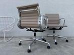 VITRA EAMES EA117 LEDEREN BUREAUSTOEL, 8X, Huis en Inrichting, Bureaustoelen, Verzenden, Zo goed als nieuw, Bureaustoel