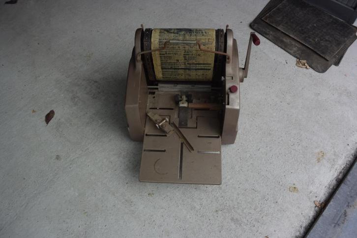 Ancienne machine à stencil Gestetner, Antiek en Kunst, Antiek | Naaimachines, Ophalen