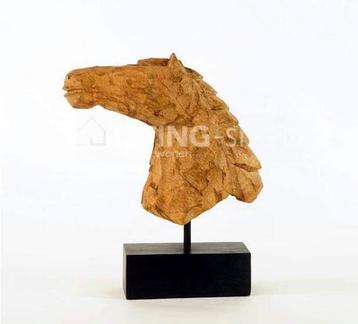 Sculpture cheval en bois sur socle