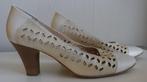 ecru dames pumps, Pumps, Beige, Gedragen, Ophalen
