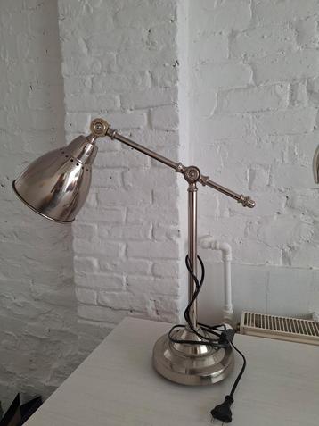 
Bureaulamp beschikbaar voor biedingen
