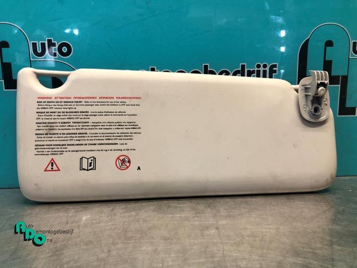 Zonneklep van een Renault Twingo (Twingo 07-), Auto-onderdelen, Interieur en Bekleding, Renault, Gebruikt, 3 maanden garantie