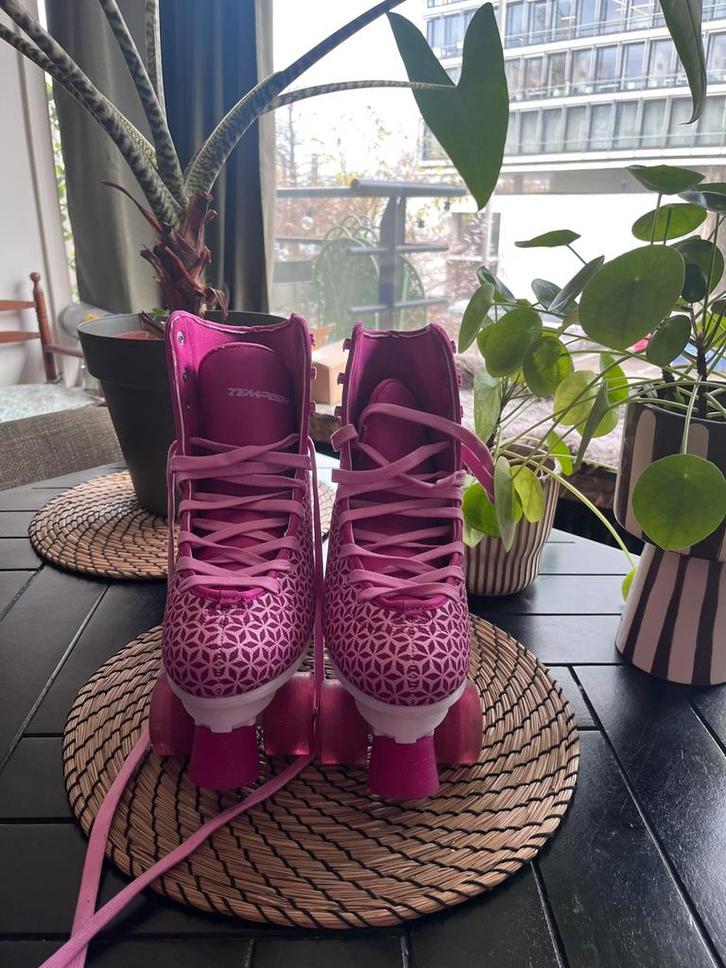 Retro rolschaatsen - PINK, Enfants & Bébés, Vêtements enfant | Chaussures & Chaussettes, Comme neuf, Enlèvement