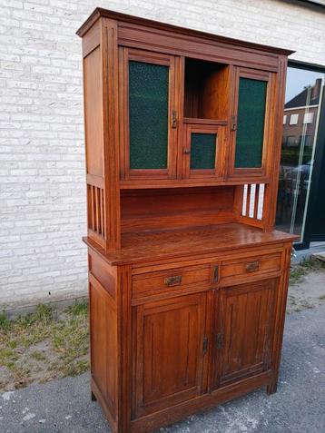 Buffetkast in zeer goede staat beschikbaar voor biedingen