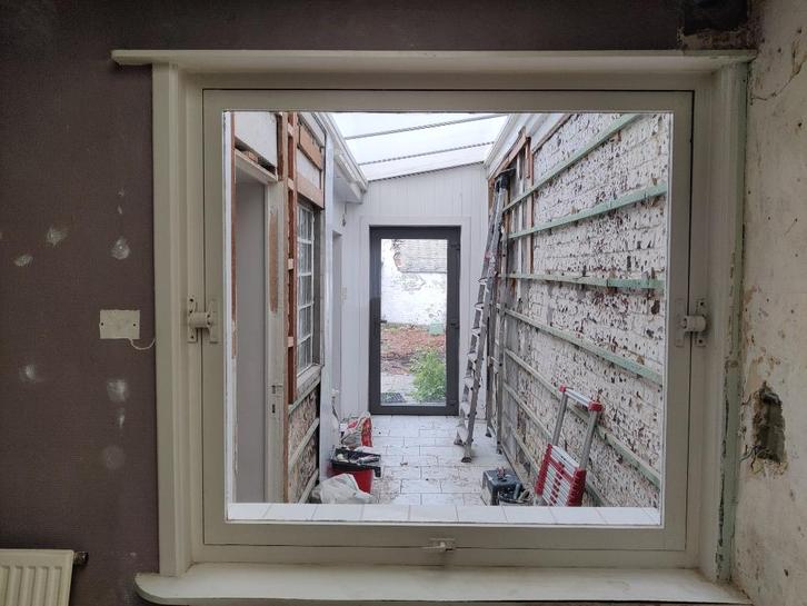 houten kozijn kantelraam 140 cm breed - 134 cm hoog, Doe-het-zelf en Bouw, Raamkozijnen en Schuifdeuren, Gebruikt, Raamkozijn
