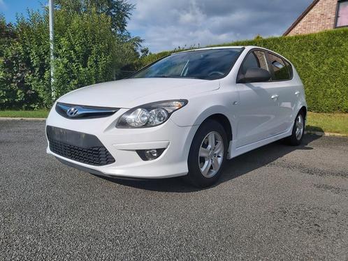 Très belle Hyundai I30 1.6 CRDI Euro 5 de 2011, prêt à immat, Auto's, Hyundai, Particulier, i30, ABS, Airbags, Airconditioning