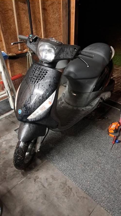 zip 4t carb B klasse, Fietsen en Brommers, Scooters | Piaggio, Zo goed als nieuw, Zip, Ophalen of Verzenden