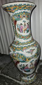 hoge vaas met chinese tekeningen op, Ophalen