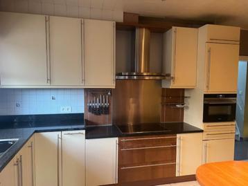 keuken TE KOOP   beschikbaar voor biedingen