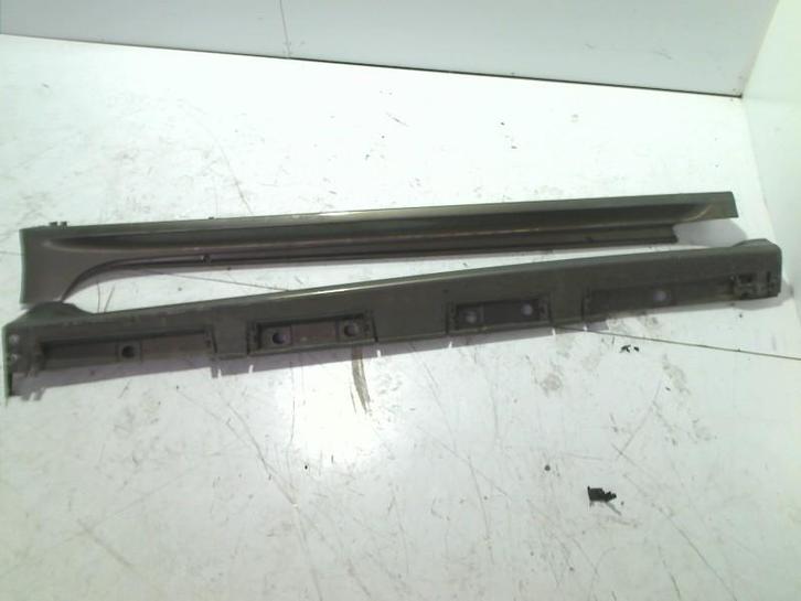 SIDESKIRT SET Yaris IV (P21 / PA1 / PH1) (75850K0080), Auto-onderdelen, Carrosserie, Toyota, Gebruikt