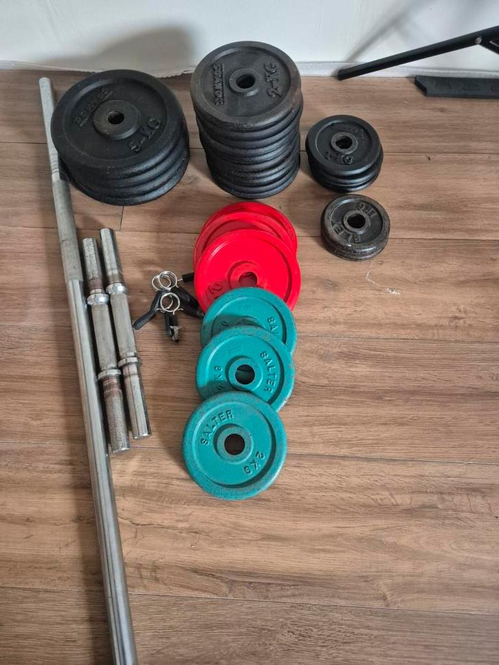 Set halters & stangen – totaal 58 kg – Domyos + gemengd, Sports & Fitness, Équipement de fitness, Utilisé, Haltère, Bras, Jambes