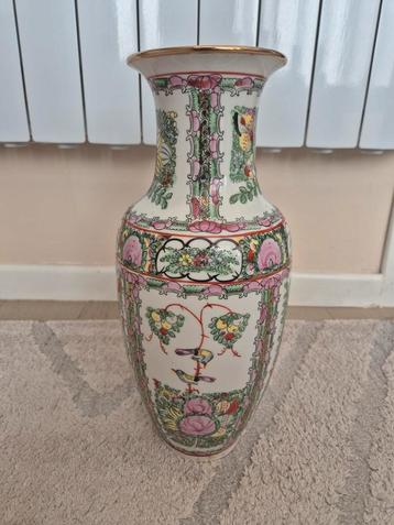 Chinese vaas gesigneerd - 40 cm - goede conditie beschikbaar voor biedingen