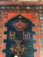 Antieke handgeknoopt tapijt., Ophalen of Verzenden