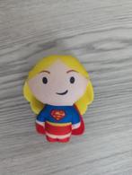 Supergirl mini knuffel met hangerMOET DRINGEND WEG WEGENS VE, Kinderen en Baby's, Ophalen of Verzenden, Nieuw, Overige typen