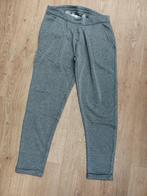 grijze broek in sweaterstof in maat M, Kleding | Dames, Broeken en Pantalons, Maat 38/40 (M), Ophalen of Verzenden, Gedragen, Jacqueline de Yong