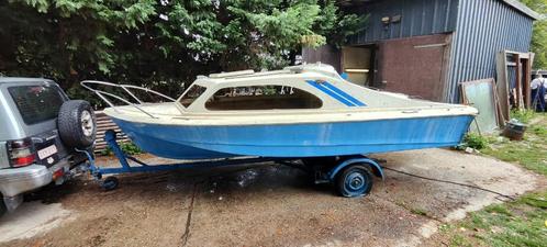 Op te knappen plezierbootje zonder motor inclusief trailer, Watersport en Boten, Speedboten, Gebruikt, 3 tot 6 meter, Polyester