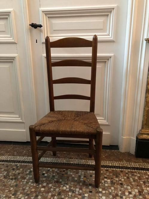 ANTIEKE STOEL HOGE LEUNING KNOPPENSTOEL RIET, Antiek en Kunst, Antiek | Meubels | Stoelen en Sofa's, Ophalen